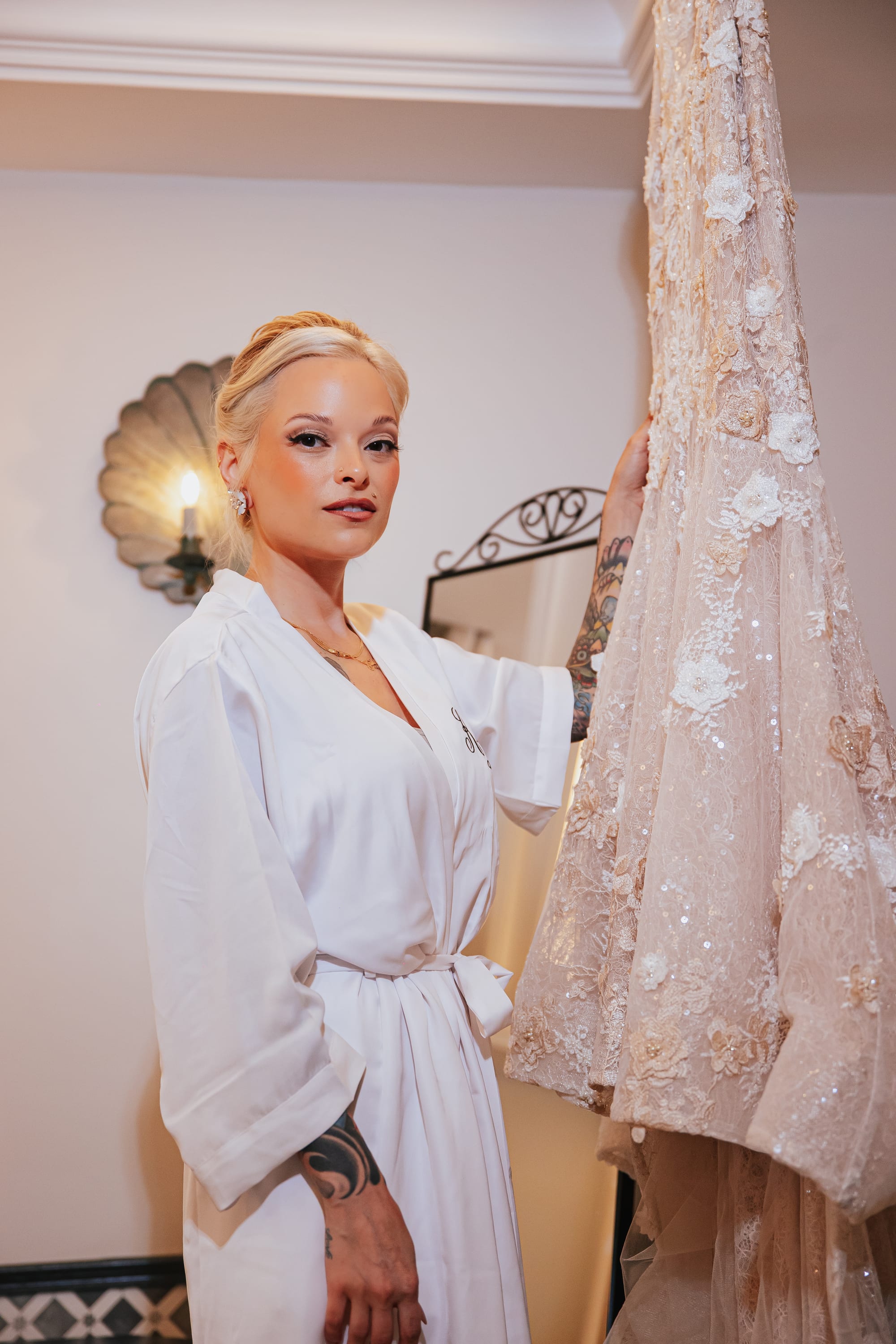 Maquillaje y peinado de novia por Debra Beauty en Málaga