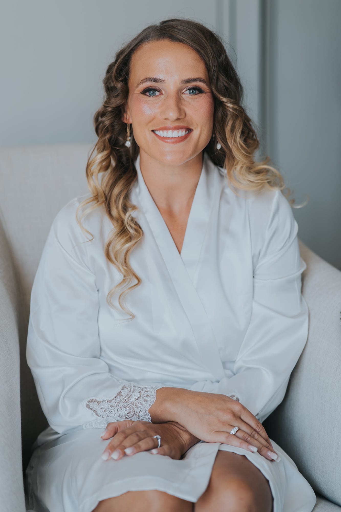 Ellis Michael — Maquillaje y peinado de novia por Debra Beauty en Málaga